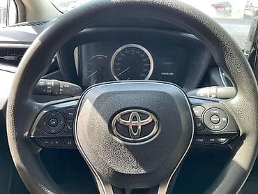 Toyota: Toyota Corolla: 2020 г., 1.8 л, Вариатор, Гибрид, Седан — 4