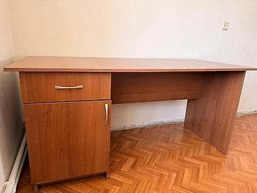 Компьютерный стол, С полками