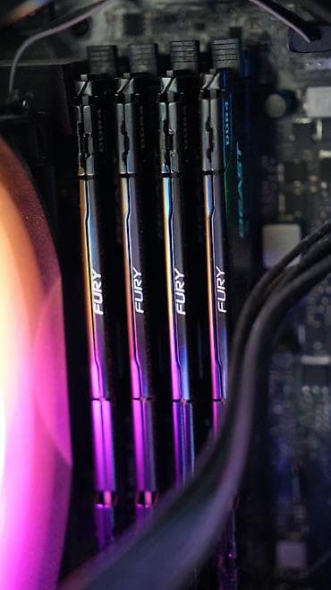 Настольные ПК и комплектующие: Оперативная память (RAM) для ПК, Б/у, Kingston Fury, 32 ГБ, DDR4, 3200 МГц — 2