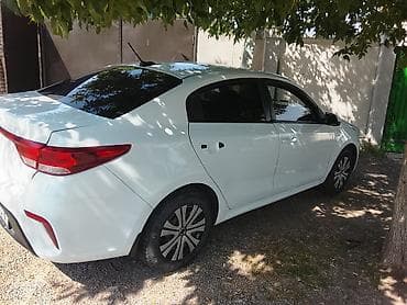 Унаа сатуу: Kia Rio: 2019 г., 1.4 л, Кол менен иштөөчү, Бензин, Седан — 1
