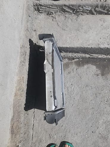 радиятор: Радиатор охлаждения двигателя для легкового автомобиля. на мерседес — 4