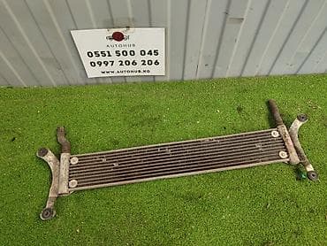 Автокосметика: Радиатор гура AUdi Q7 DIESEL 3.0 BUG 2008 (б/у) ДВИГАТЕЛЬ / АКПП - в — 1