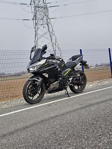 Мотоциклдер: Спортбайк Kawasaki, 400 куб. см, Бензин, Чоңдор үчүн, Колдонулган — 3