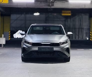 mazda 3: Kia Rio: 2021 г., Автомат, Бензин, Седан — 1