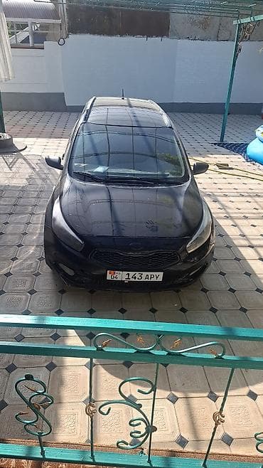 Kia Ceed: 2014 г., 1.6 л, Автомат, Бензин, Универсал