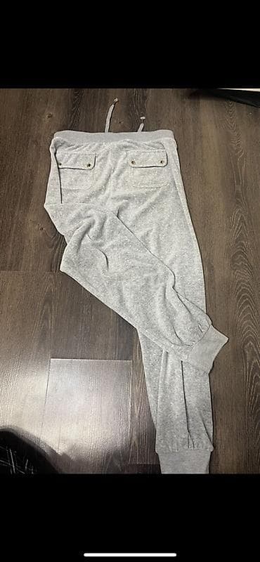 coros pace: Серый спортивный костюм 
носила 1-2 раз новая размер м 
договорная — 2