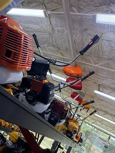 двигателей: Триммер, мотокоса, Новый, Бензиновый, 2-х тактный двигатель — 1