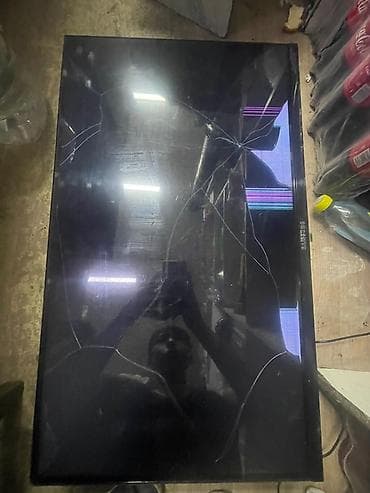 Техника и электроника: Телевизор Samsung (плазменная/ЖК панель), диагональ ориентировочно — 6