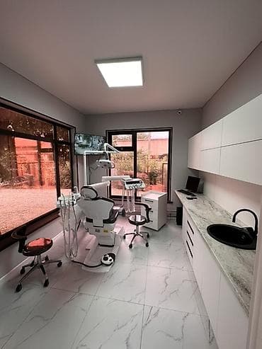 работа для парикмахера: Аренда отдельного кабинета. На пол дня 37.000, официальное — 1