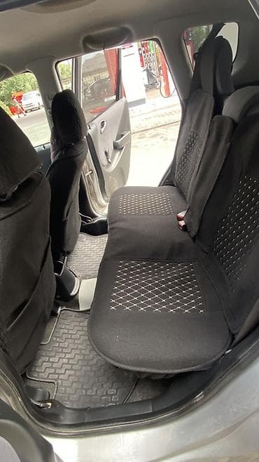 Honda Jazz: 2004 г., 1.3 л, Автомат, Бензин, Хэтчбэк — 6