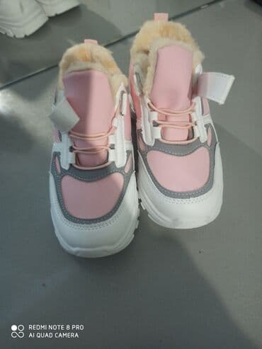 Детская обувь: Срочно продаю зимние кроссовки новые размер не подошли — 2