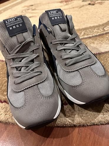 разные веши: Подаю Кроссовки новые Размер не подошел Написано 43 Думаю подойдет — 2