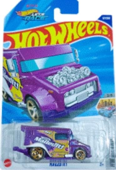 Набор коллекционных моделей Hot Wheels (масштаб около 1:64) в