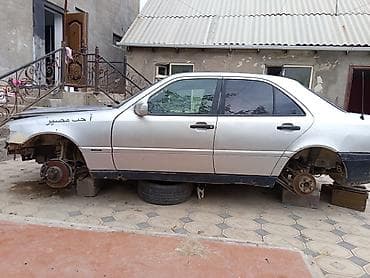 коробка w202: Mercedes-Benz C-Class: 1995 г., Механика, Дизель, Седан — 3