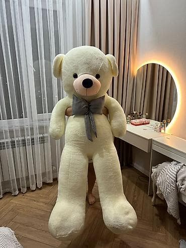Большой плюшевый медведь - Рост: примерно 170–180 см (очень крупный