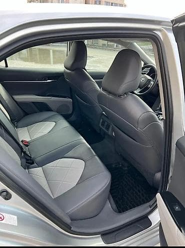 Toyota Camry: 2018 г., Автомат, Бензин, Седан — 8