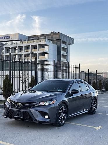Toyota Camry: 2019 г., 2.5 л, Типтроник, Бензин, Седан