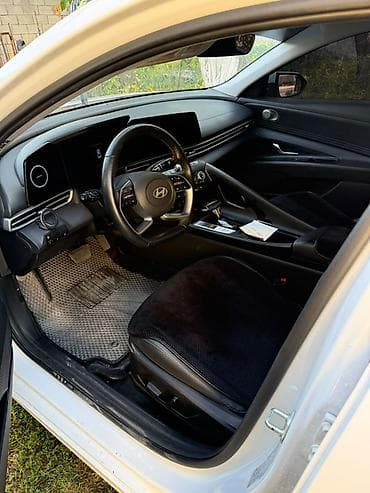 carplay android: Hyundai Elantra: 2023 г., 1.5 л, Вариатор, Бензин, Седан — 5