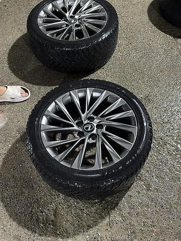 range over: Диски R 18 Lexus, Комплект, отверстий - 5, Б/у — 5