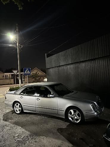Транспорт: Mercedes-Benz E-Class: 2000 г., 3.2 л, Автомат, Бензин, Седан — 6