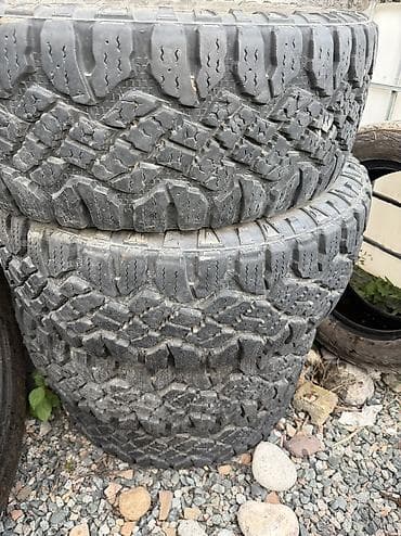 r20: Шины 285 / 60 / R 20, Б/у, Комплект, Внедорожные (АТ/МТ), GoodYear — 1