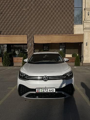 бампер is 250: Volkswagen ID.6: 2023 г., Автомат, Электромобиль, Кроссовер — 2