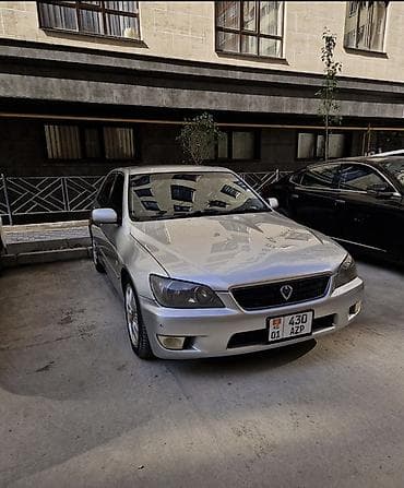 Toyota Altezza: 2003 г., 2 л, Автомат, Газ, Седан