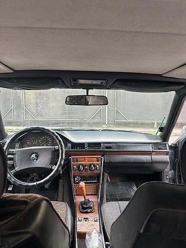 Транспорт: Mercedes-Benz W124: 1994 г., 2 л, Кол менен иштөөчү, Бензин, Седан — 9