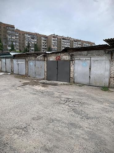 бу гараж: Продаю кирпичный гараж в 7-мкр, ул.Безымянная, ГК-6, напротив ТЦ — 2