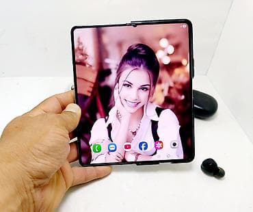 microsoft surface: Samsung Galaxy Z Fold 5, Б/у, 256 ГБ, цвет - Серебристый, 1 SIM, eSIM, 2 SIM — 1
