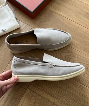 лоро пиано обувь женская летняя: Лофер - Материал верха: мягкая замша светло‑серого/песочного оттенка — 1