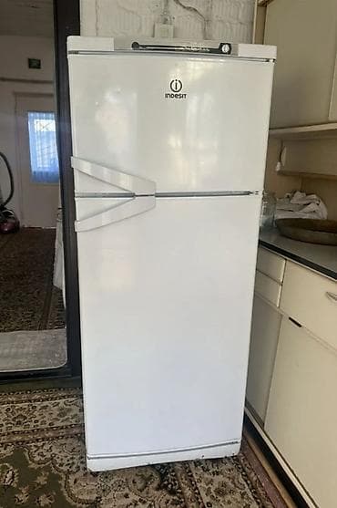 Холодильник Indesit, Двухкамерный, 1 *