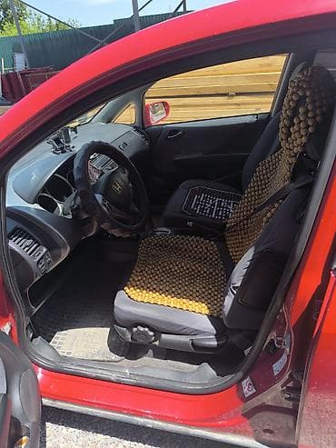 авто минивен 7 мест: Honda Jazz: 2006 г., 1.3 л, Автомат, Бензин, Хэтчбэк — 4