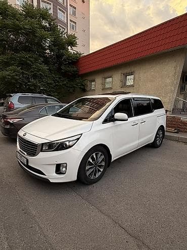 Kia Carnival: 2015 г., 2.2 л, Автомат, Дизель, Вэн/Минивэн — 1