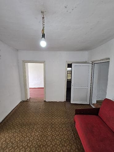 Дома: ✨ Продаётся дом в с. Сокулук ✨ 🏡 Характеристики: • Участок - 8 соток — 8