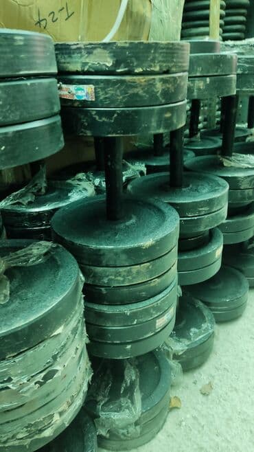 гантели наборные хромированные: Гантели 30кг каждая 
железные, разборные 
цена указана за пару — 1