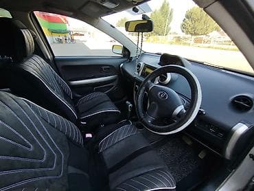 srv 1: Toyota Ist: 2004 г., 1.3 л, Автомат, Бензин, Хэтчбэк — 2