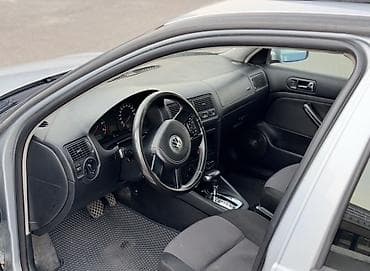 wolk: Volkswagen Golf: 2002 г., 2 л, Автомат, Бензин, Хэтчбэк — 10