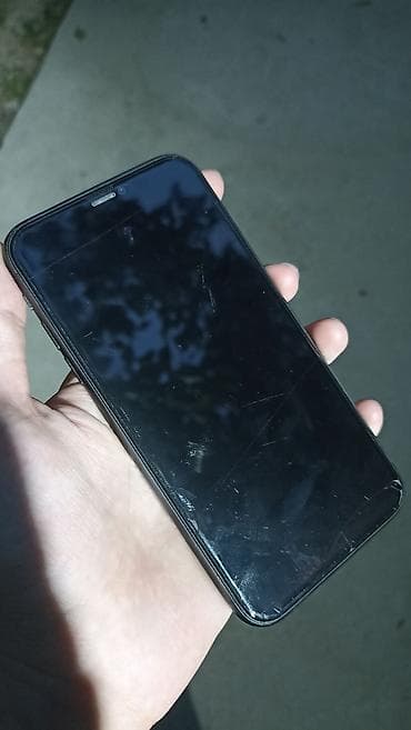 IPhone 11, Б/у, 64 ГБ, Черный, Защитное стекло, 75 % — 2