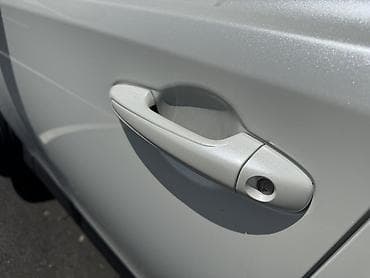 люк на машине: Toyota RAV4: 2018 г., 2.5 л, Вариатор, Гибрид, Кроссовер — 8