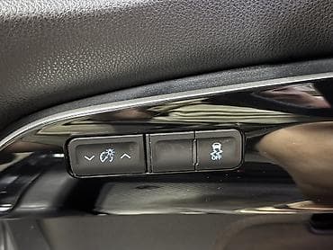 prius: Toyota Prius: 2016 г., 1.8 л, Вариатор, Гибрид, Хэтчбэк — 9