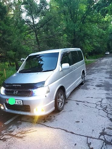 семейный авто: Honda Stepwgn: 2003 г., 2 л, Автомат, Бензин, Минивэн — 8