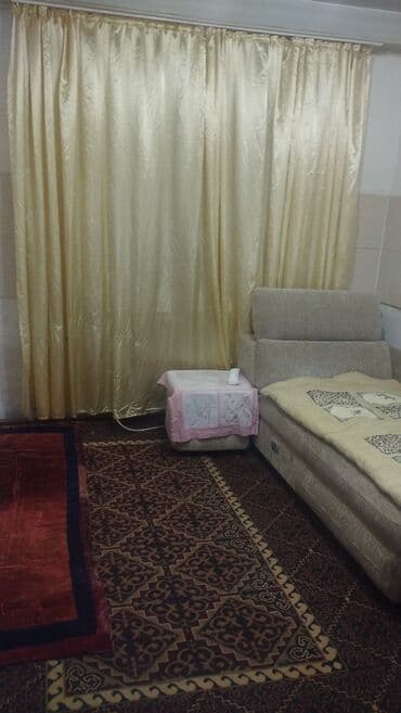 Комнаты: СДАЮ КОМНАТУ В ВЕФА ЦЕНТРЕ ПО ГОРЬКОГО В ЧАСТНОМ ДВУХ ЭТАЖНОМ ДОМЕ . В — 1