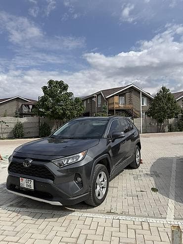 man: Toyota RAV4: 2019 г., 2.5 л, Автомат, Бензин, Кроссовер — 3