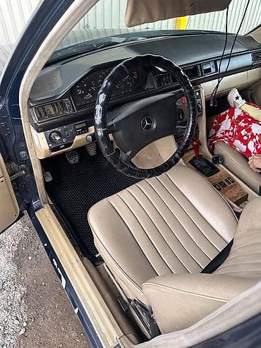 Mercedes-Benz W124: 1989 г., 2 л, Механика, Бензин, Седан — 2