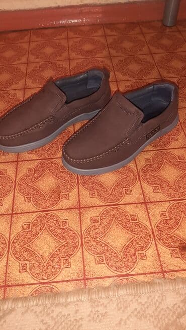 Продаю обувь для мальчика в отличном состоянии одевали один раз