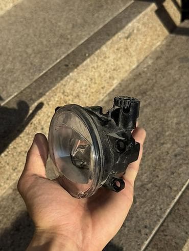 Автозапчасти: Противотуманная фара LED (левая) для Toyota Highlander рестайлинг (от — 2