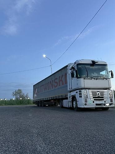 Тягач, Renault, 2009 г., Тентованный