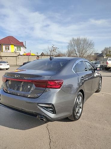 равно 3: Kia K3: 2019 г., 1.6 л, Типтроник, Бензин, Седан — 5
