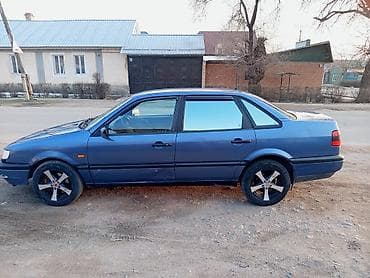 Volkswagen Passat: 1994 г., 1.8 л, Механика, Бензин, Седан